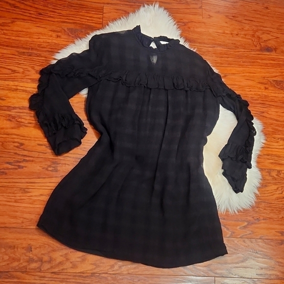 H&M Dresses & Skirts - H&M Black Ruffle Sheath Dress